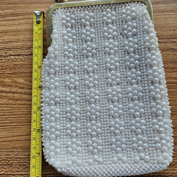 Beaded flat clutch purse with chain - Picture 3 of 8